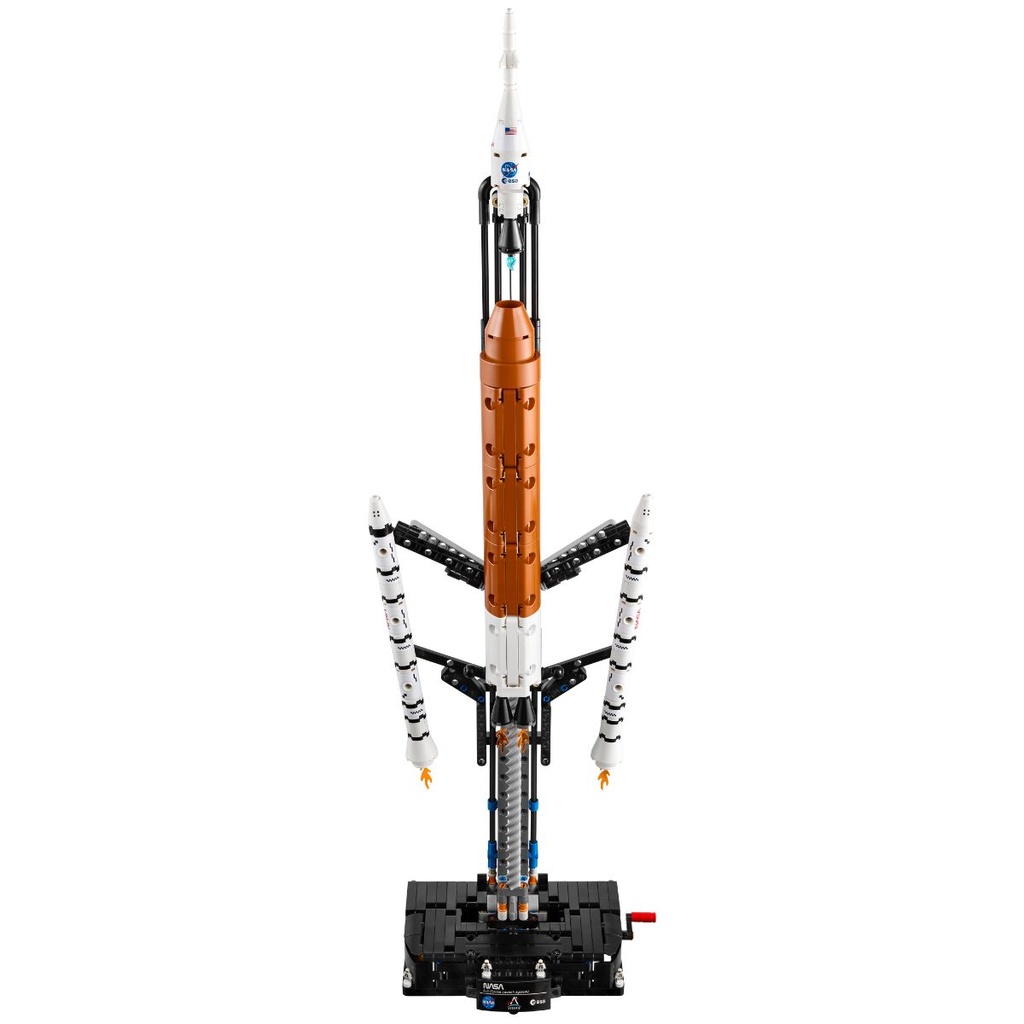 LEGO 42221 Technic NASA Artemis Space Launch System Rocket