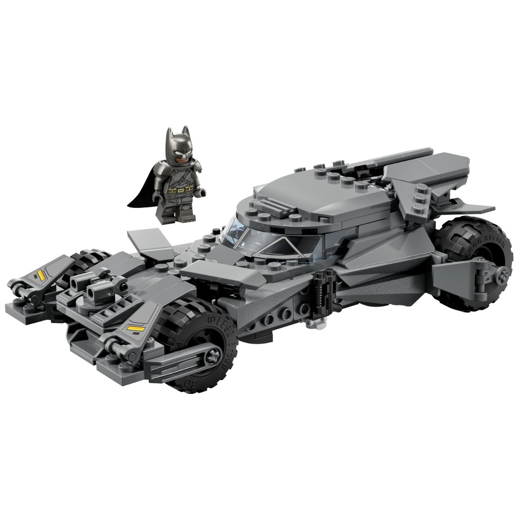LEGO 76331 DC Batman v Superman Batmobile